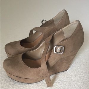 Women's Wedges size 7.5